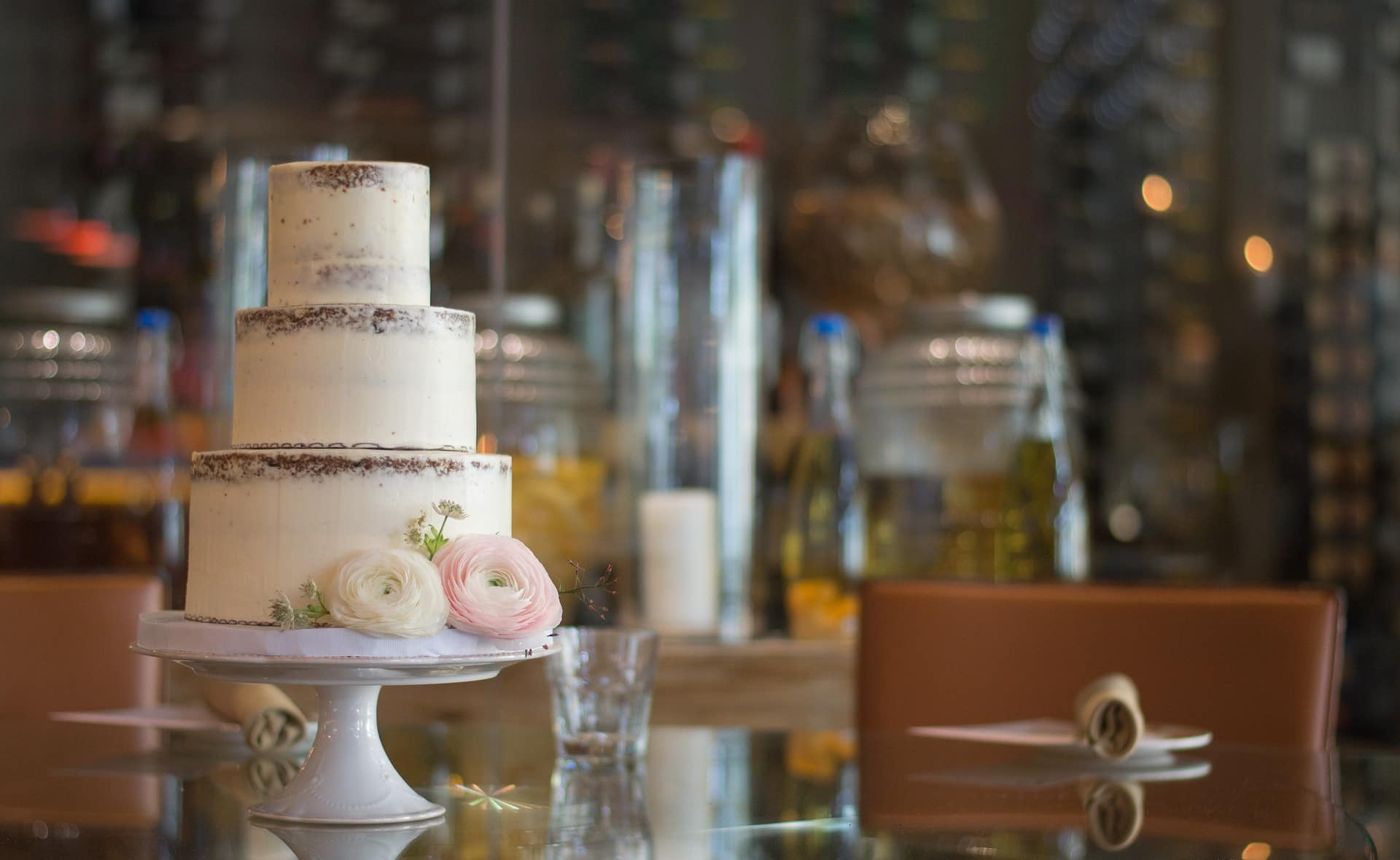 How Much Does a Wedding Cake Cost (on Average)?