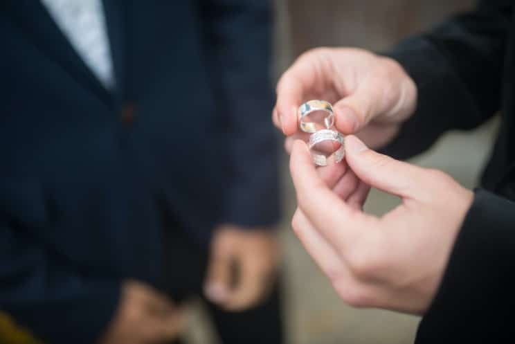 Can I wear my ring through airport security?