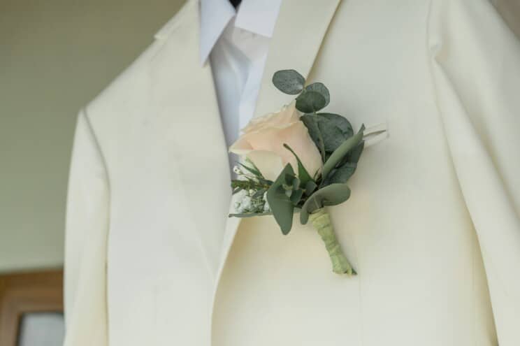 Do I Need A Buttonhole For A Wedding?