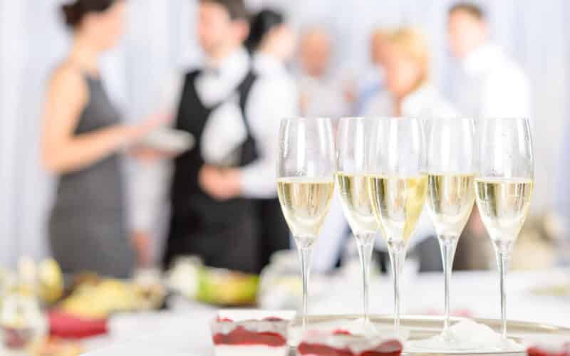 The Ultimate Guide to Choosing a Wedding Caterer