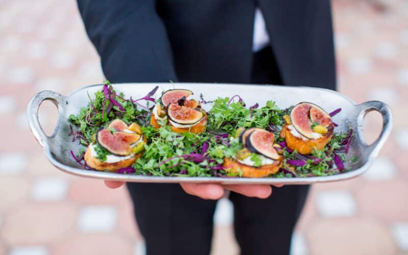 How to Choose a Wedding Caterer Who Can Accommodate Your Dietary Needs