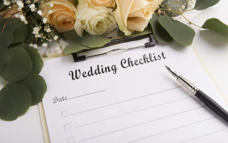 The Ultimate Wedding Planning Checklist: What You Need to Do (and When)