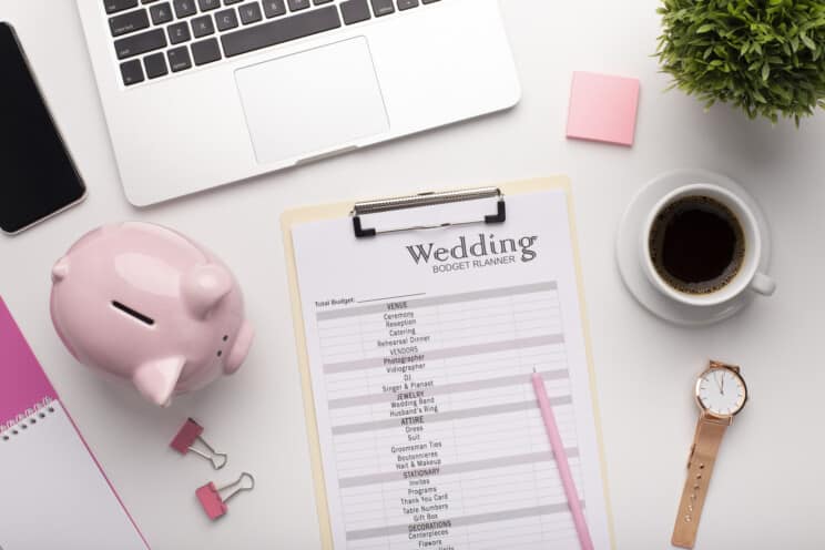 10 Budget-friendly Wedding Planning Tips