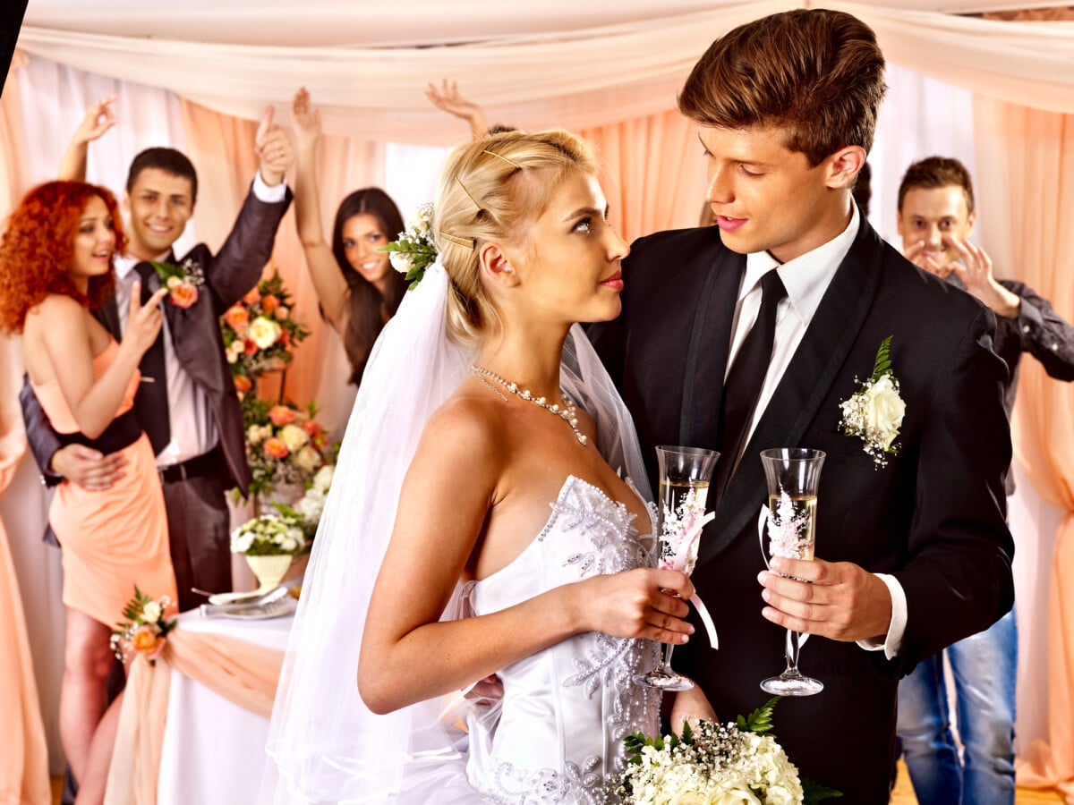 What are the five things you need for a wedding