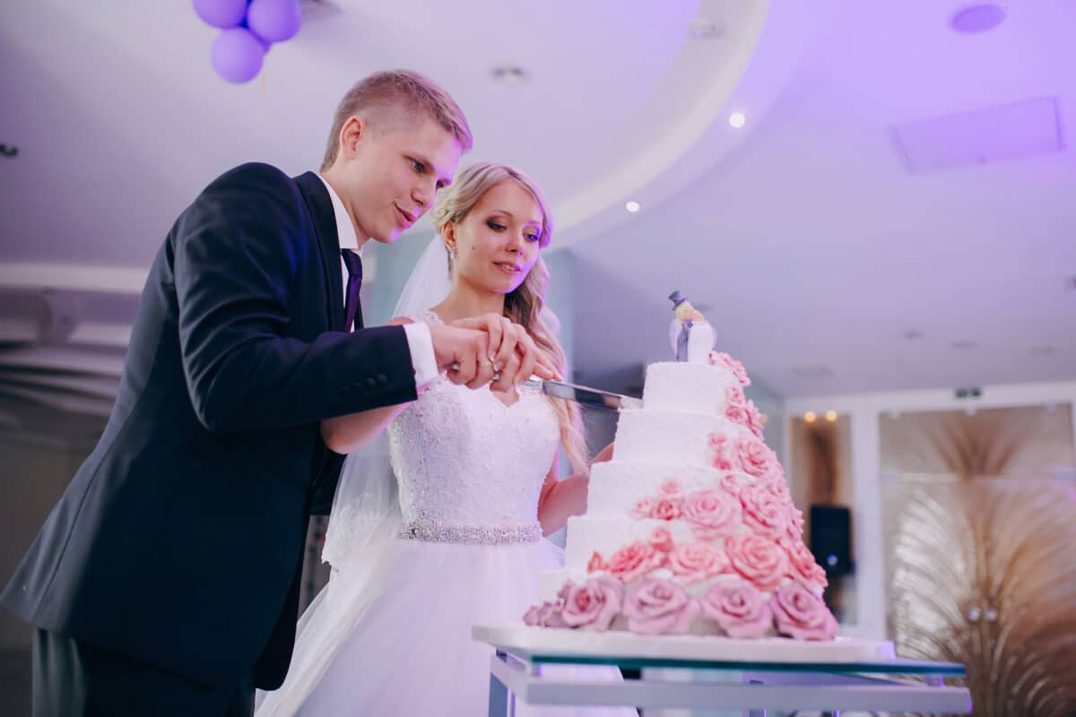What is the wedding cake rule?