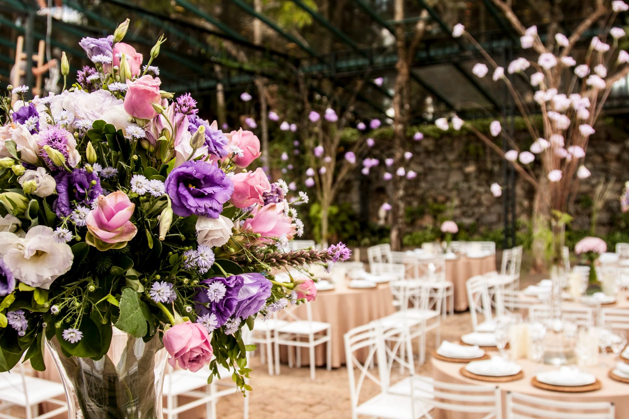 DIY vs. Professional Wedding Decorations: Pros and Cons