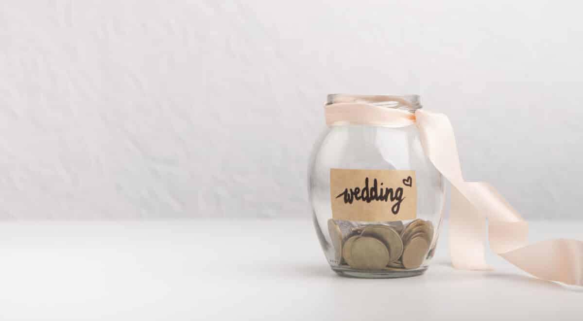 Is it cheaper to DIY wedding decorations?