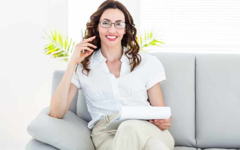 How to Find a Marriage Counselor Who Is Right for You