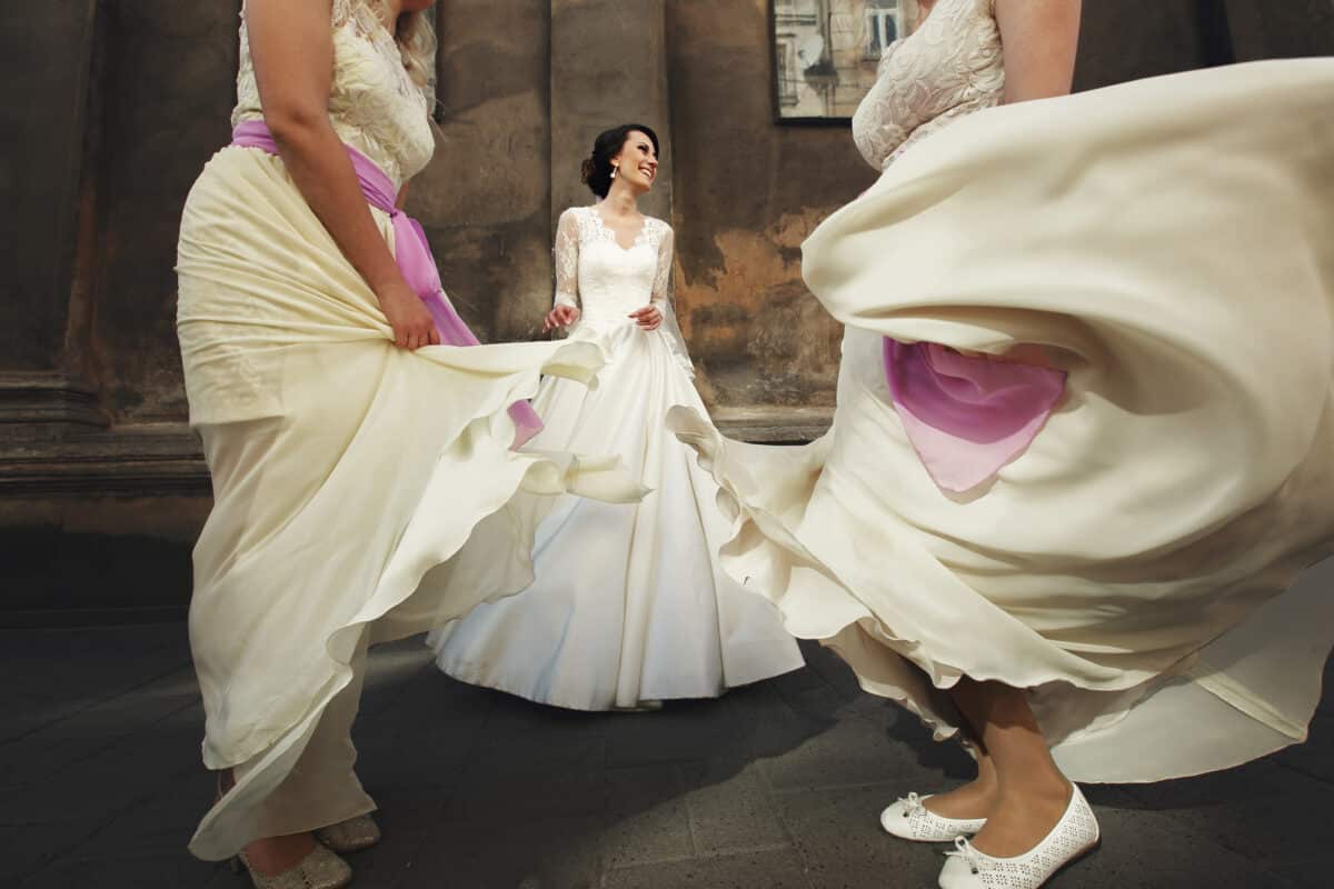 What is the proper way to walk down the aisle?