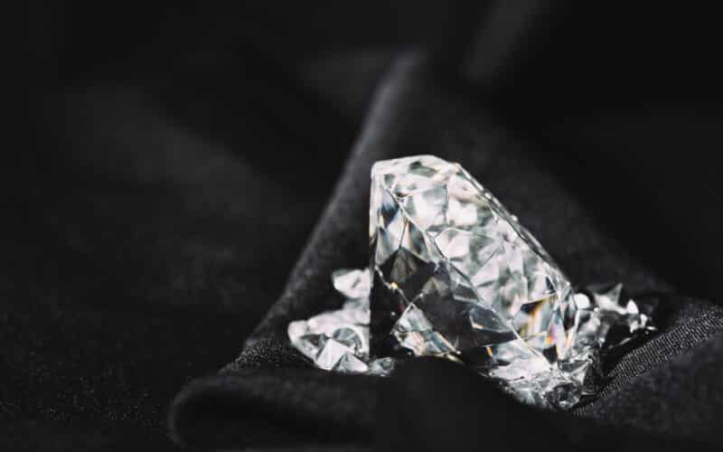 60th wedding anniversary diamond gift recommendations