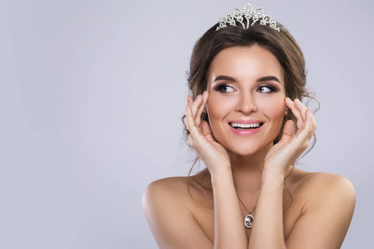 Is it Tacky to Wear a Tiara at Your Wedding? 