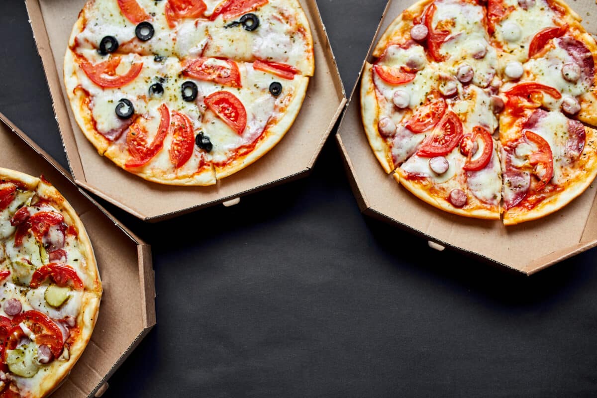 Is It Tacky to Serve Pizza at a Wedding?