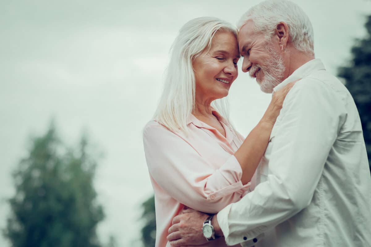 What is the best opener for a wedding speech?