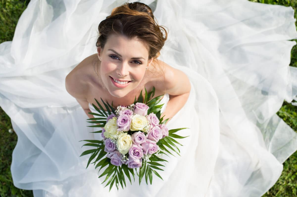 How long will a wedding bouquet stay fresh?