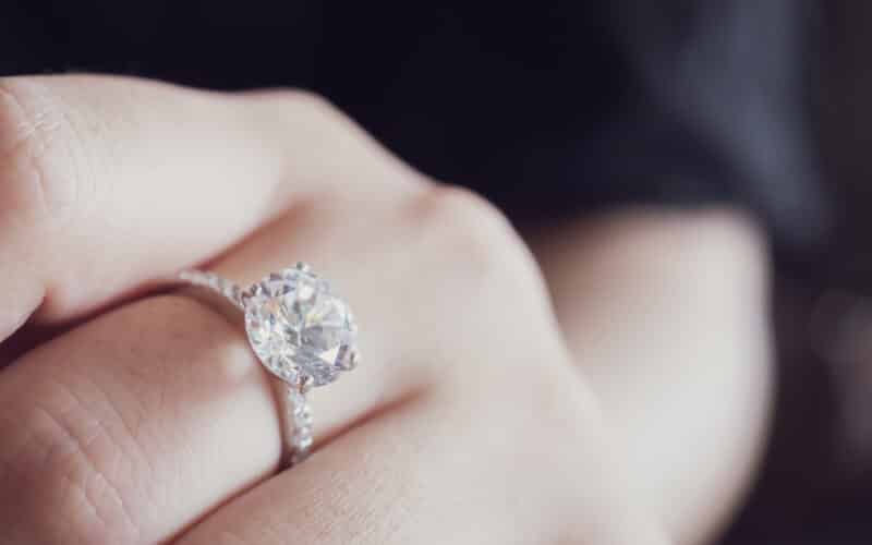 Round Engagement Rings