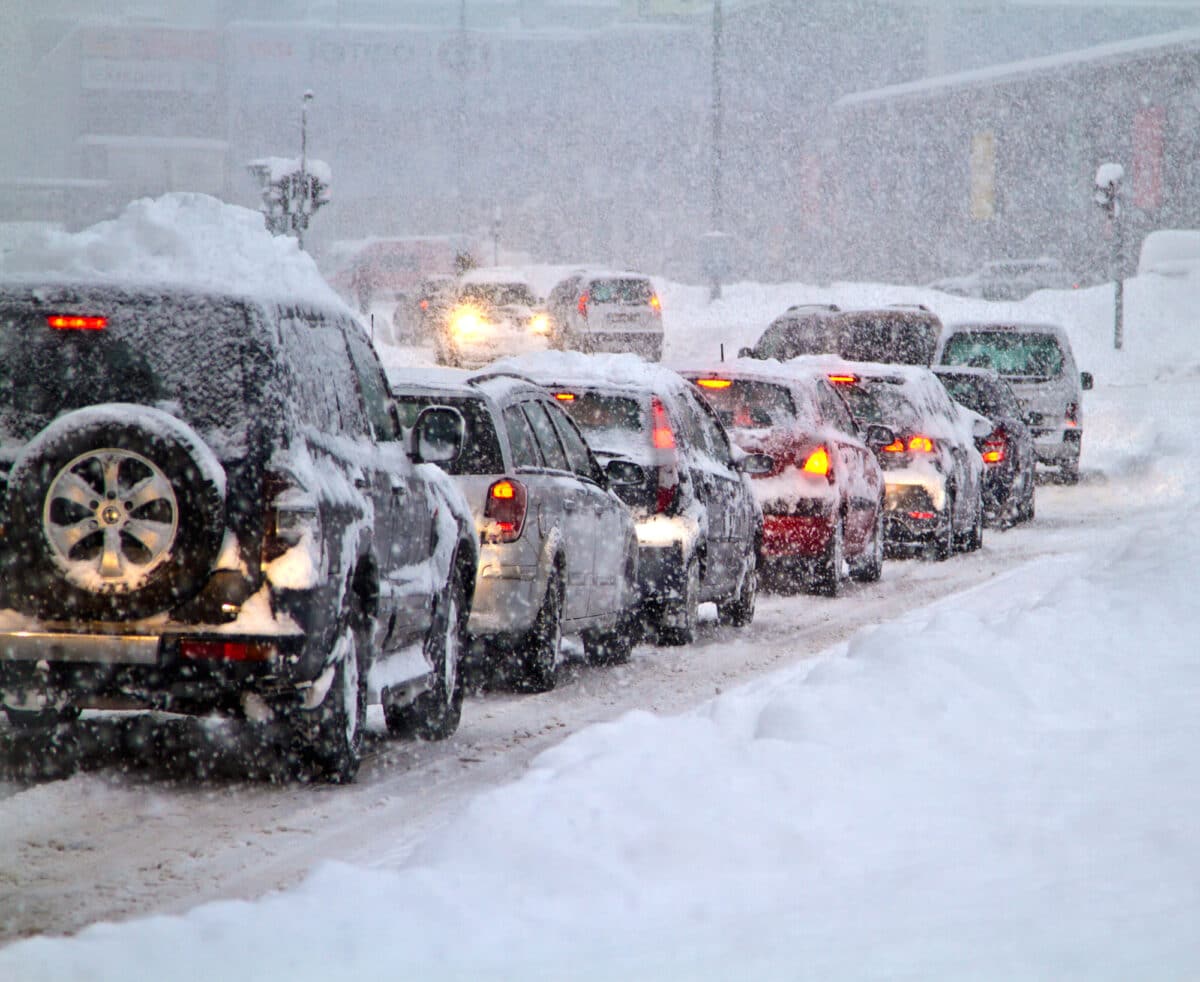 what are some challenges in getting married in winter?