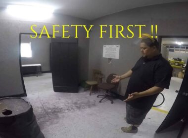 What Happens If I Hurt Myself in a Rage Room: Navigating Injuries in Controlled Destruction Spaces