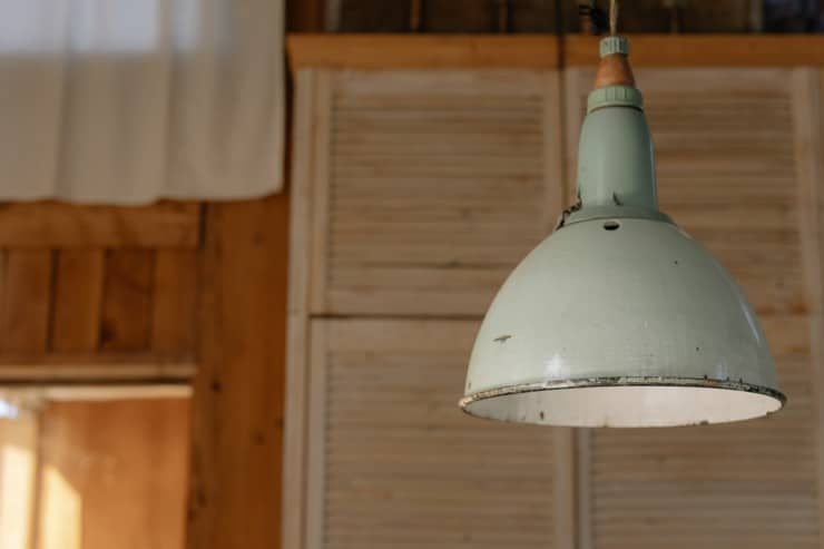 How to remove bathroom light cover
