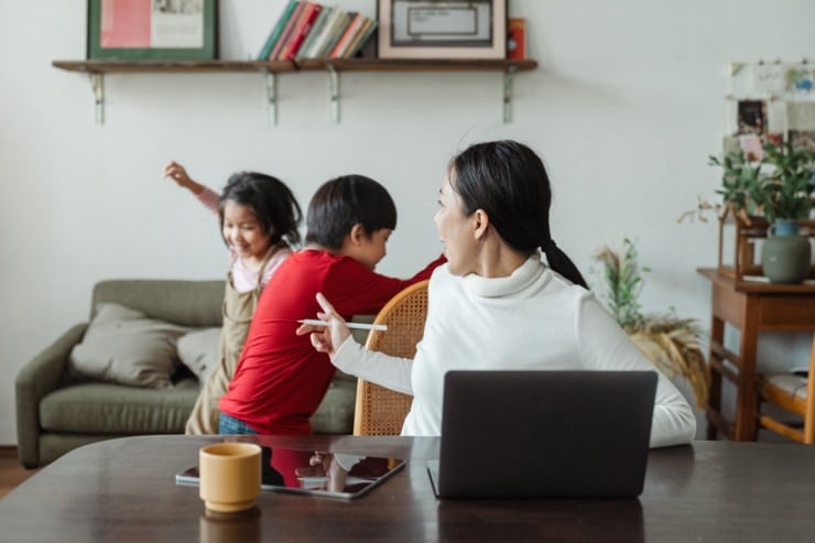 How to eliminate echo in a room