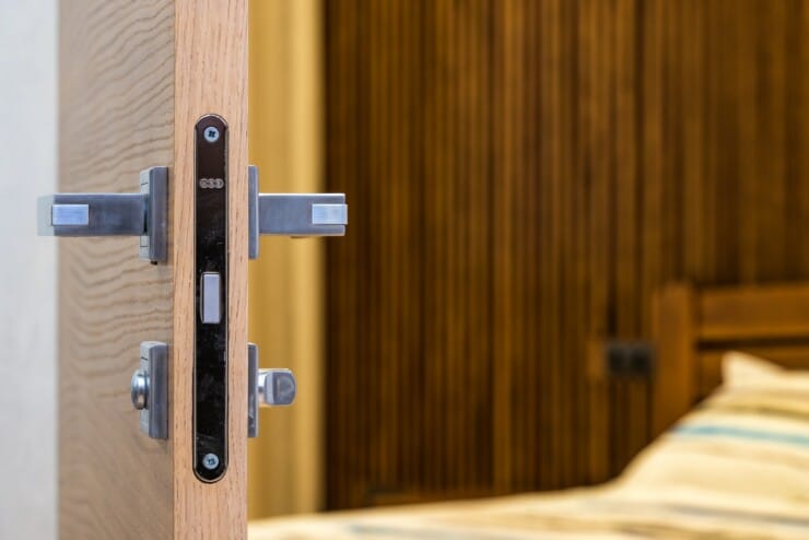 Samsung Electronic Door Lock Not Working (Troubleshooting Guide)