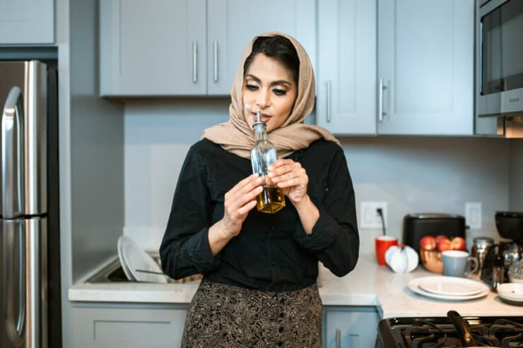 Why Is There a Strange Vinegar Smell in My House?